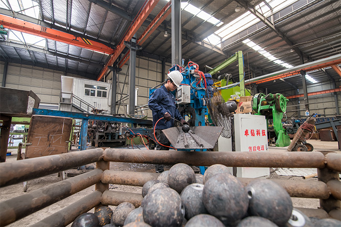 睢宁网架配件-螺栓球加工车间